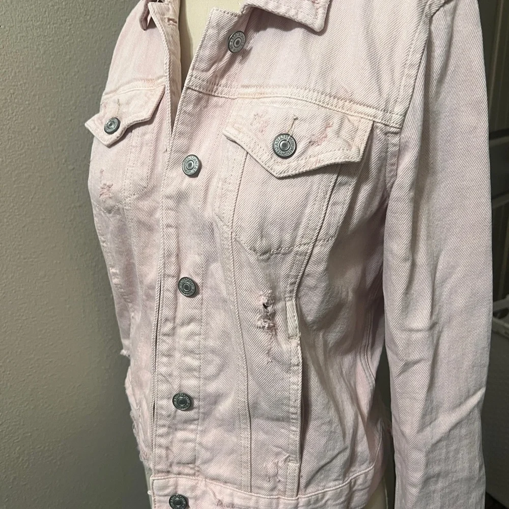 Abercrombie & Fitch Super Cute Pink Jean Jacket. Size smal - Picture 2 of 8
